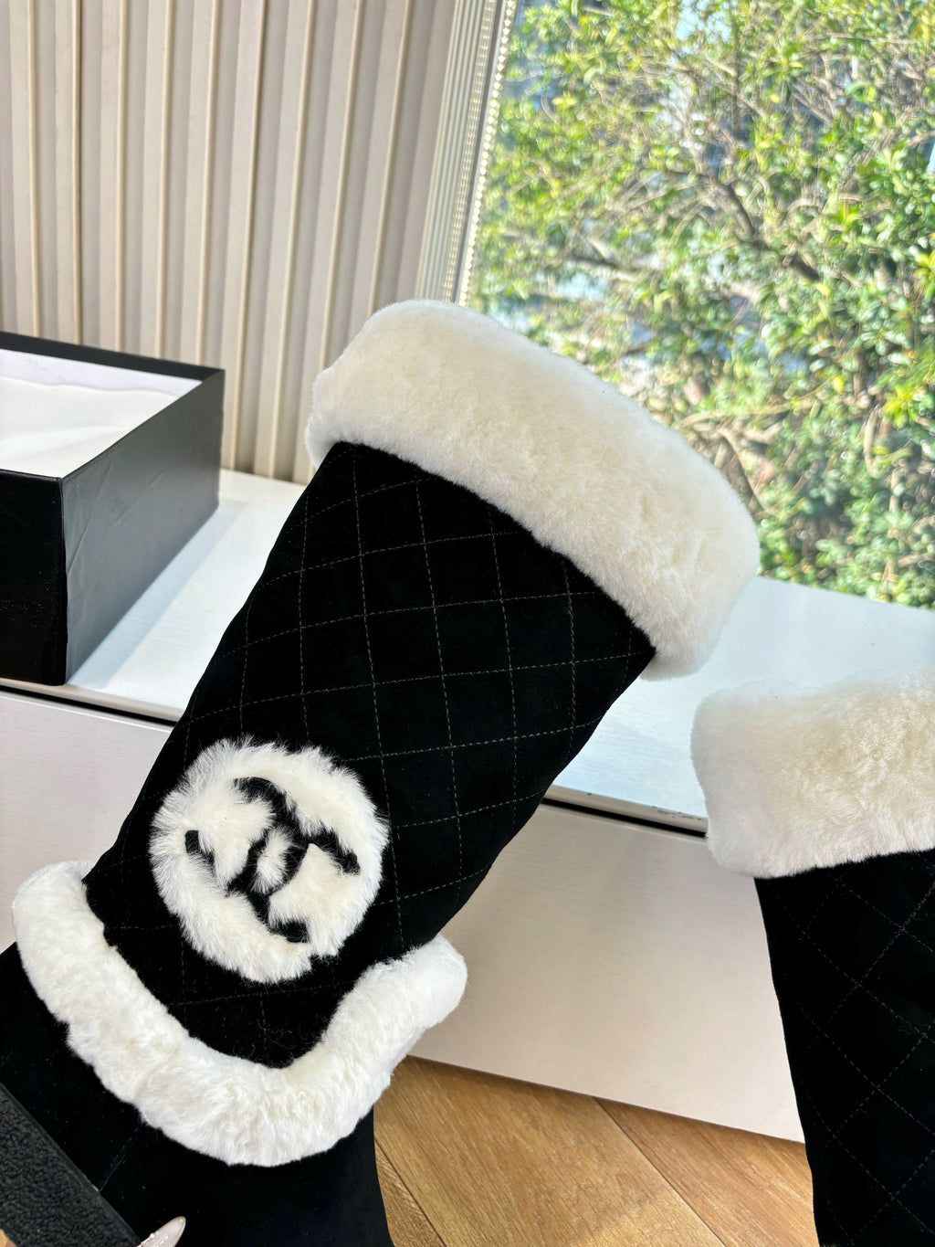 CC 2025 Snow Boot Black White Suede Wool 548930
